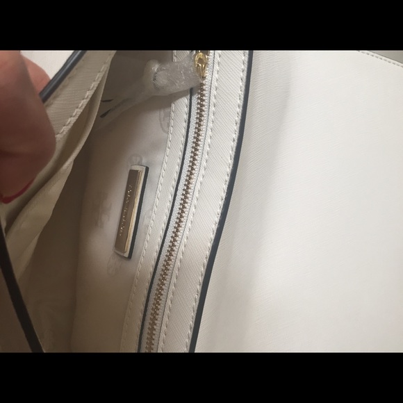 ToryBurch Small Bag - Picture 2 of 8